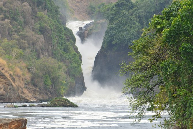 2 days Murchison Falls and Wildlife Game Viewing - The drive from Kampala and the first lunch