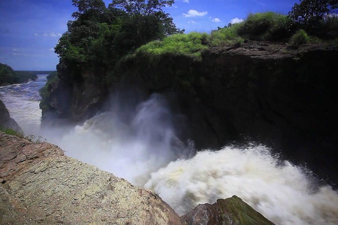 7-Day Uganda Adventure Safari - Midrange Lodges - Day 4: The long westbound transfer through Fort Portal