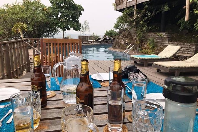 Gorilla and chimp experience holiday - Why Uganda works so well for a primate holiday