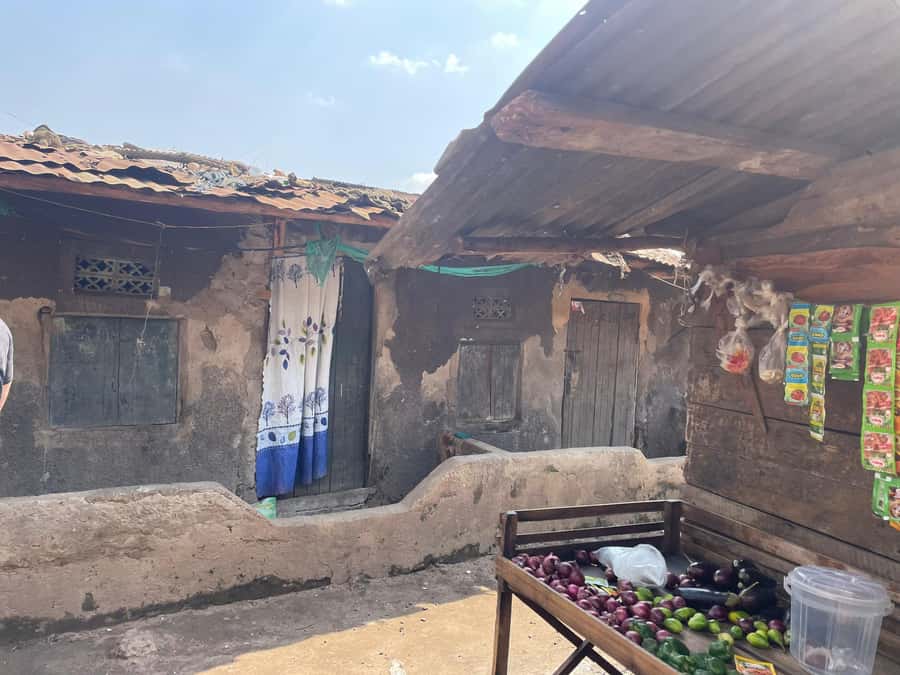 Kampala: Katanga Slum Guided Walking Tour - Entering Katanga with a resident guide