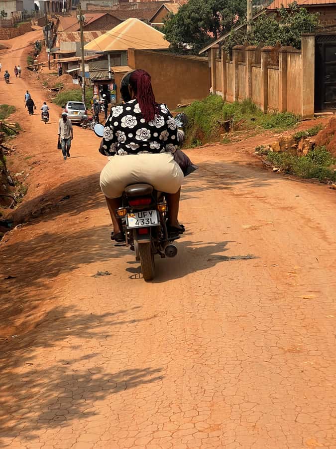 The best Kampala walking experience tour - Bagala Craft Market and the optional shopping stop